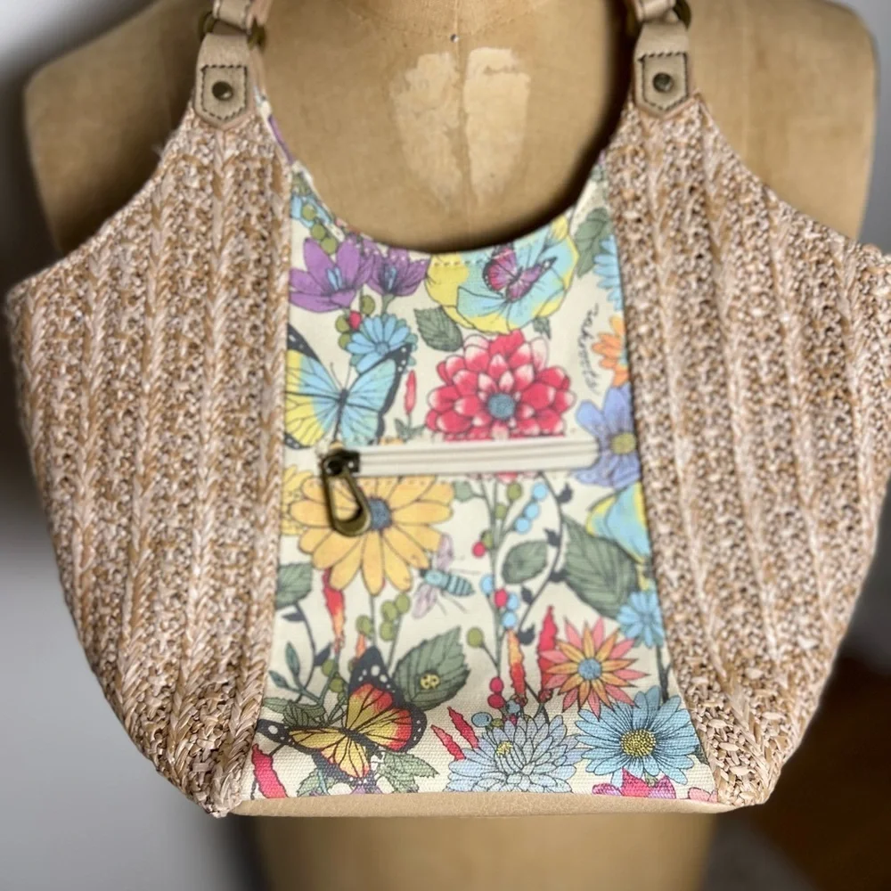 sakroots floral bag with straw sides never used. Flowers and butterflies - Picture 5 of 6